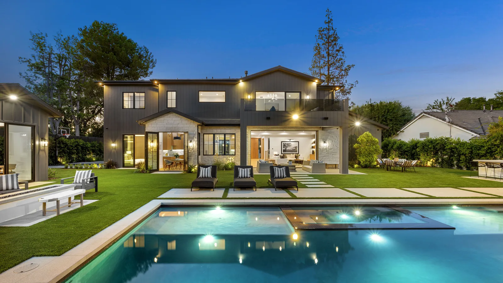 The $15 Million Snapple House Didn't Sell. Now It Goes to the Highest Bidder