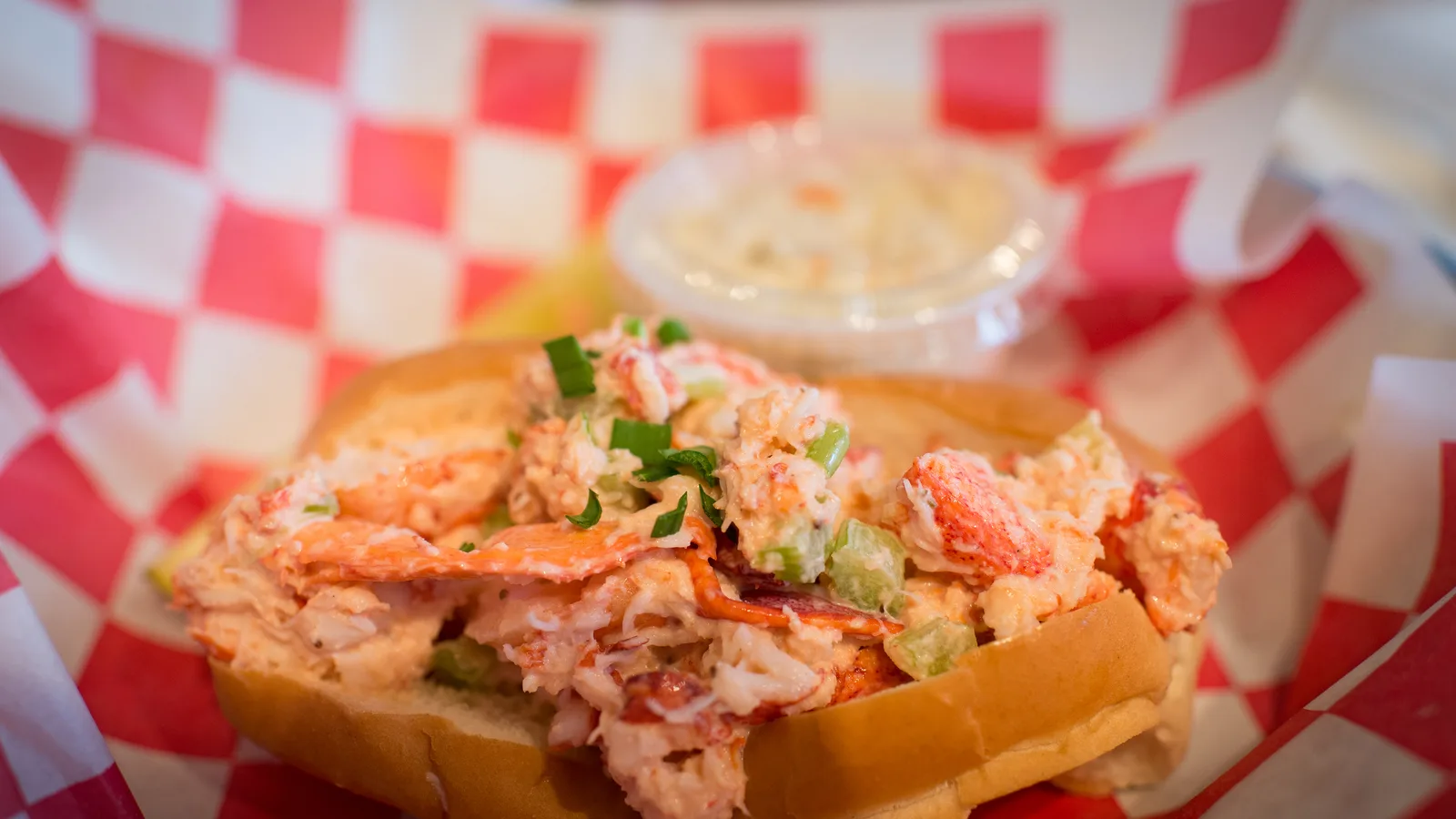 Six Lobster Rolls Worth the Drive in Nassau, From the Island Park Docks to the Nautical Mile