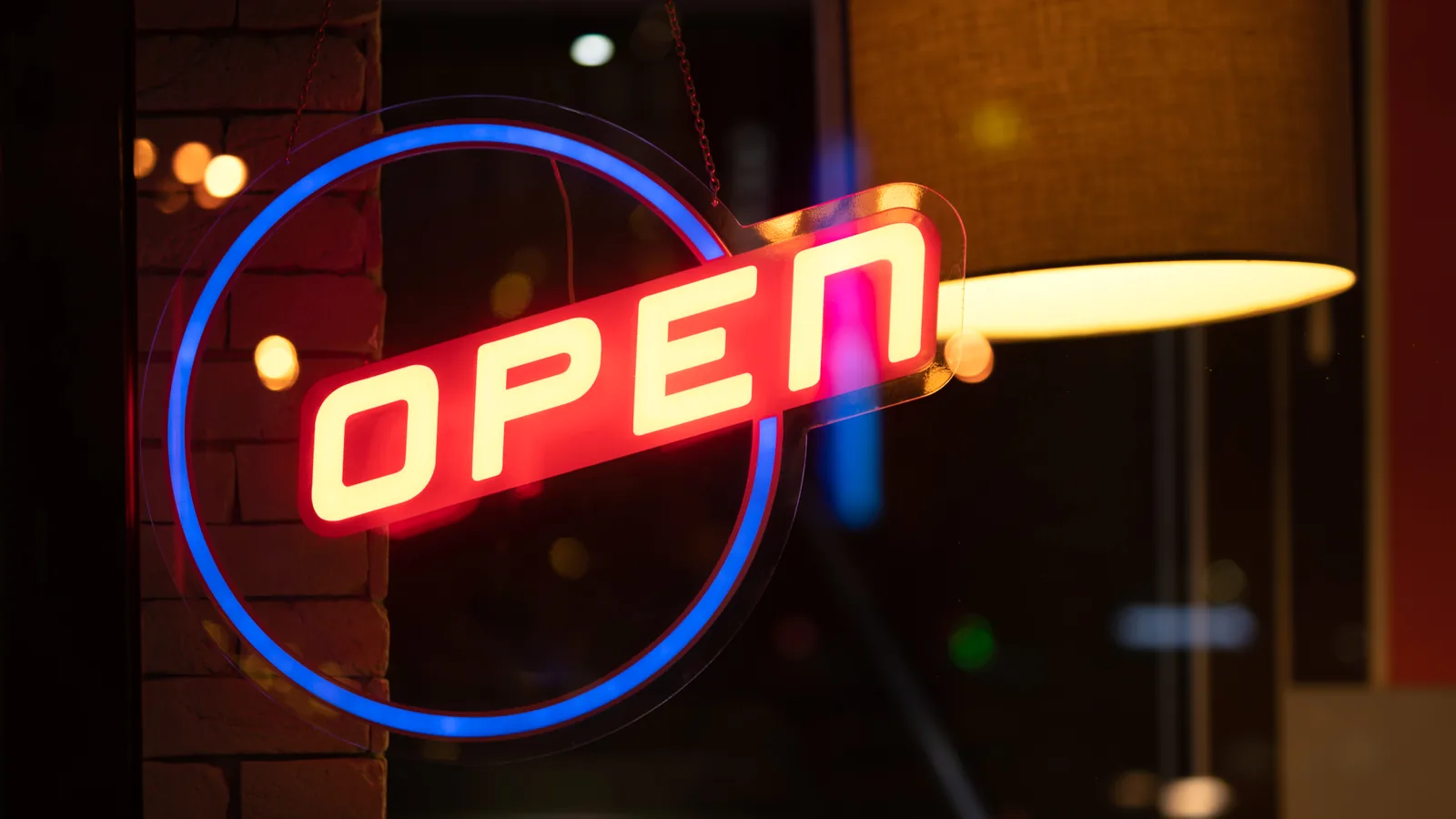 Taty's on the 16th, Fine Fare on Main Street: Long Island's Fall Openings Are Getting Dates