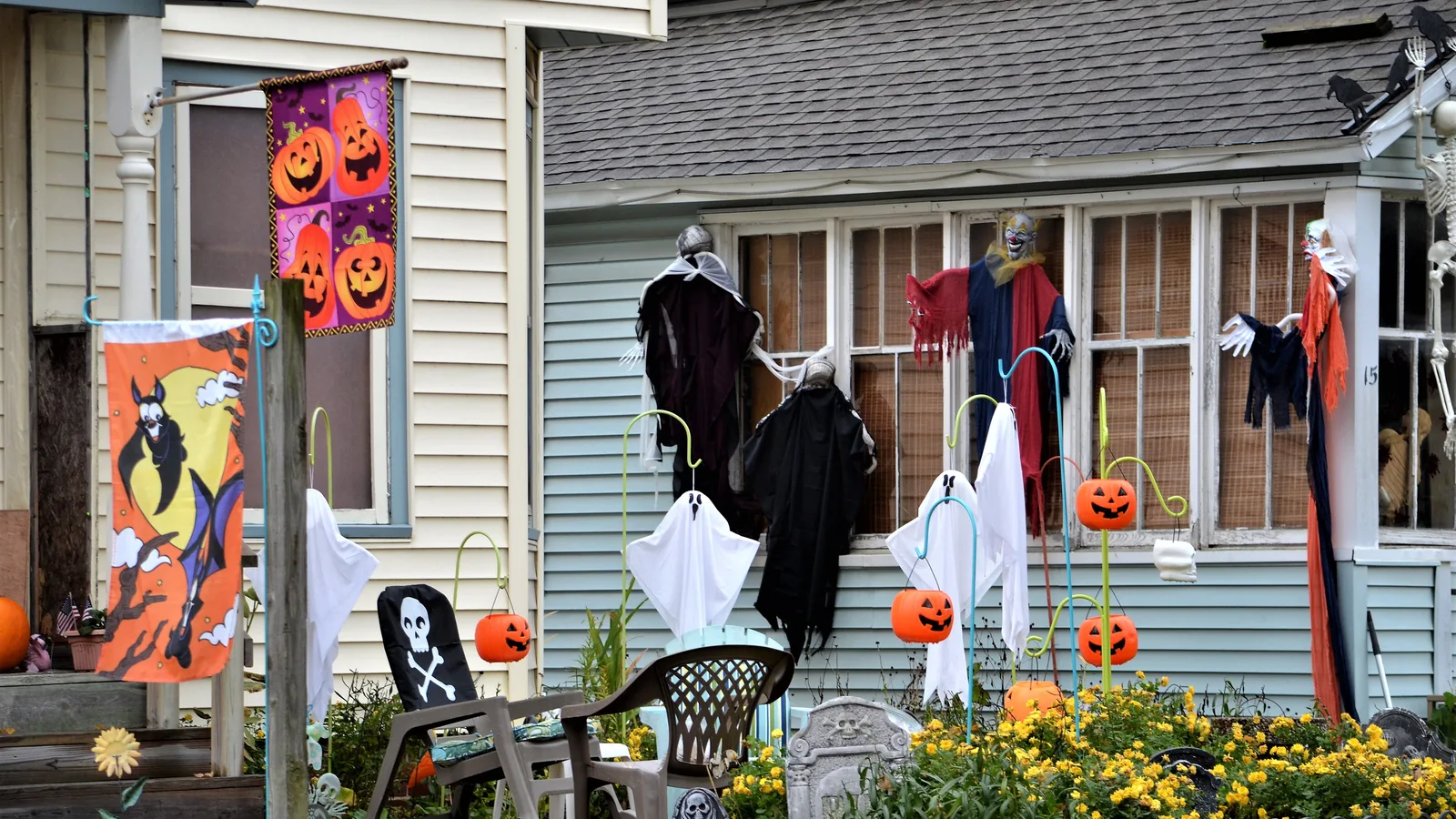 Thirty-One Houses Made Long Beach's Halloween Map, and the Tour Runs Through Saturday