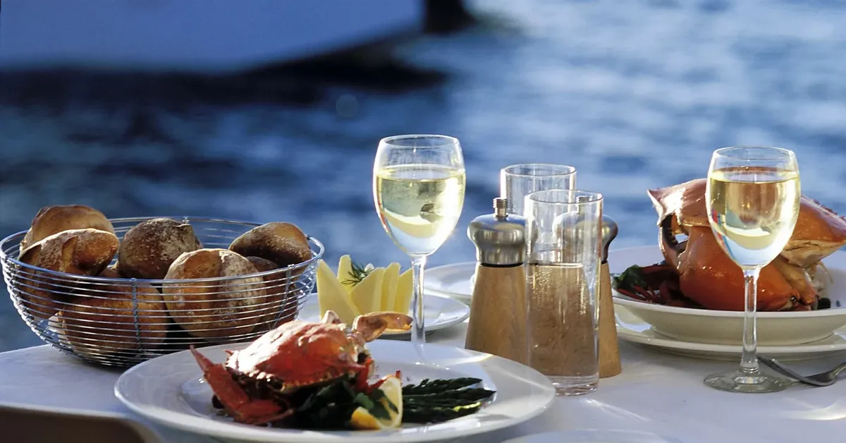 A Guide to Long Island's Best Waterfront Dining Spots