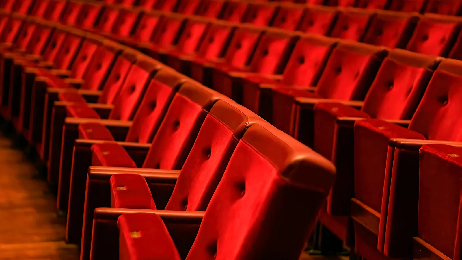 Oklahoma!, Irish-Dancing Kings and a Pageant: November at Rockville Centre's Madison Theatre